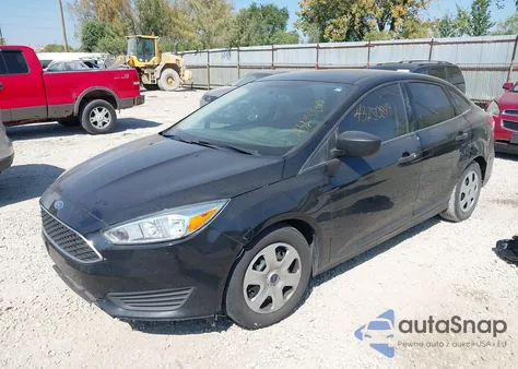 2016 Ford Focus S z USA, uszkodzony, nr VIN 1FADP3E29GL378194